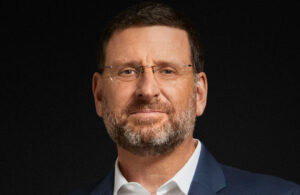 A portrait of Intuitive Surgical CEO Gary Guthart.
