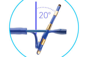 An illustration showing the Medtronic PulseSelect PFA catheter's electrode loop tilting forward for better tissue contact.