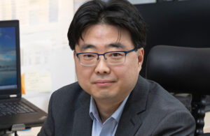 A photo of Binghamton University Professor Seokheun "Sean" Choi.