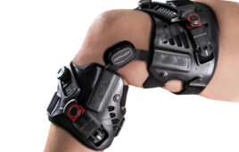 A photo of the Enovis DonJoy ROAM knee brace.