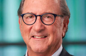 A photo of former Medtronic CEO Bill Hawkins.
