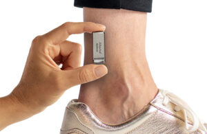 A photo of Medtronic's Altaviva device for minimally invasive implantable tibial neuromodulation (ITNM) therapy.