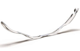 An image showing Alcon's nitinol Hydrus Microstent.