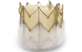 A photo of the Siegel balloon exandable transcatheter aortic valve.